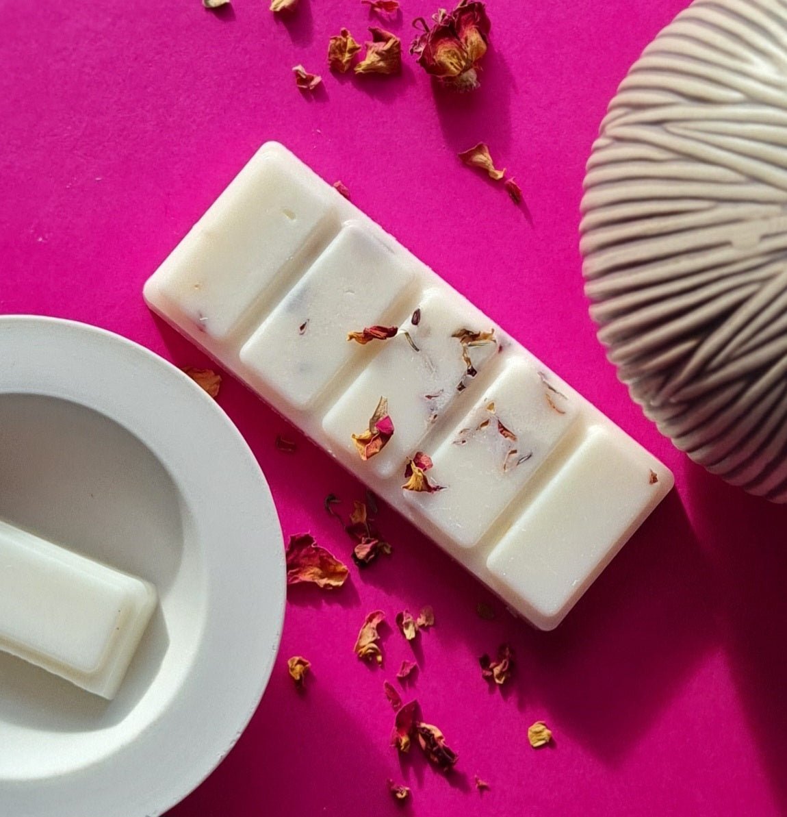 Rhubarb & Elderflower Soy Wax Melts - Aggie & I Soy Candles